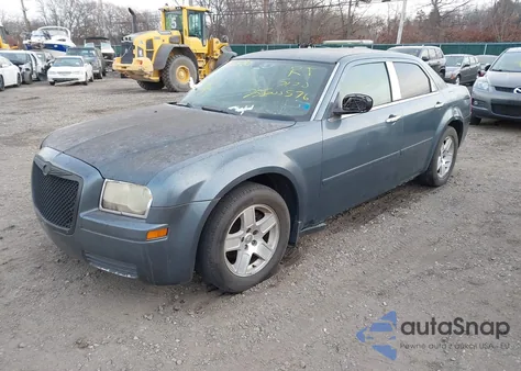 2005 Chrysler 300 z USA, uszkodzony, nr VIN 2C3AA43R95H663173